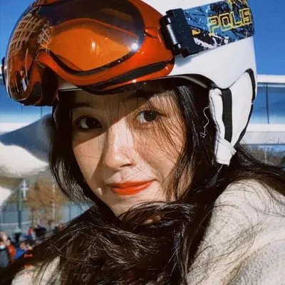 赤裸的美奈子
